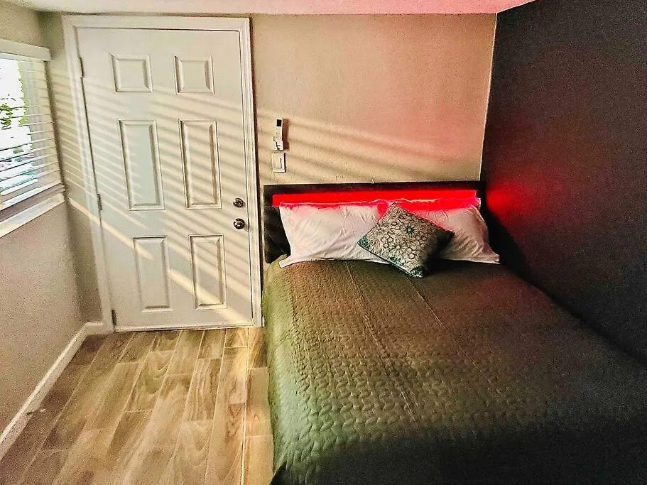 New Midtown Studio With Full Kitchen Phoenix