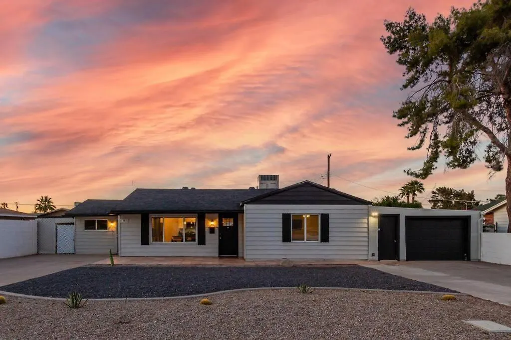 New Midtown Studio With Full Kitchen Phoenix 0*,