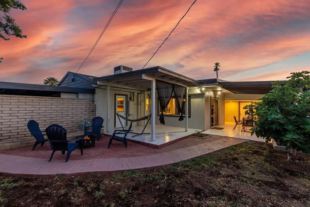 New Midtown Studio With Full Kitchen Phoenix